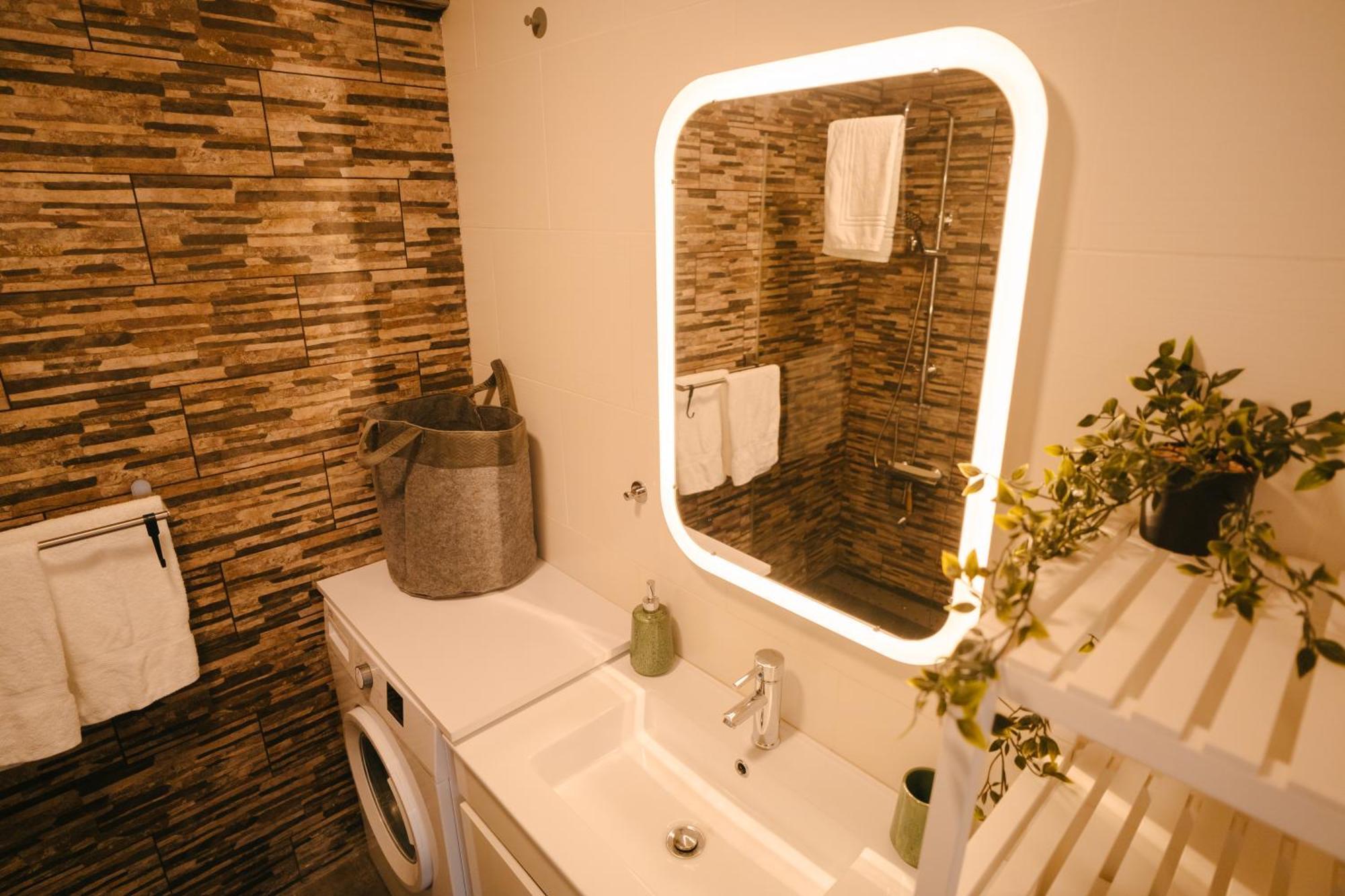 Marisol Apartment